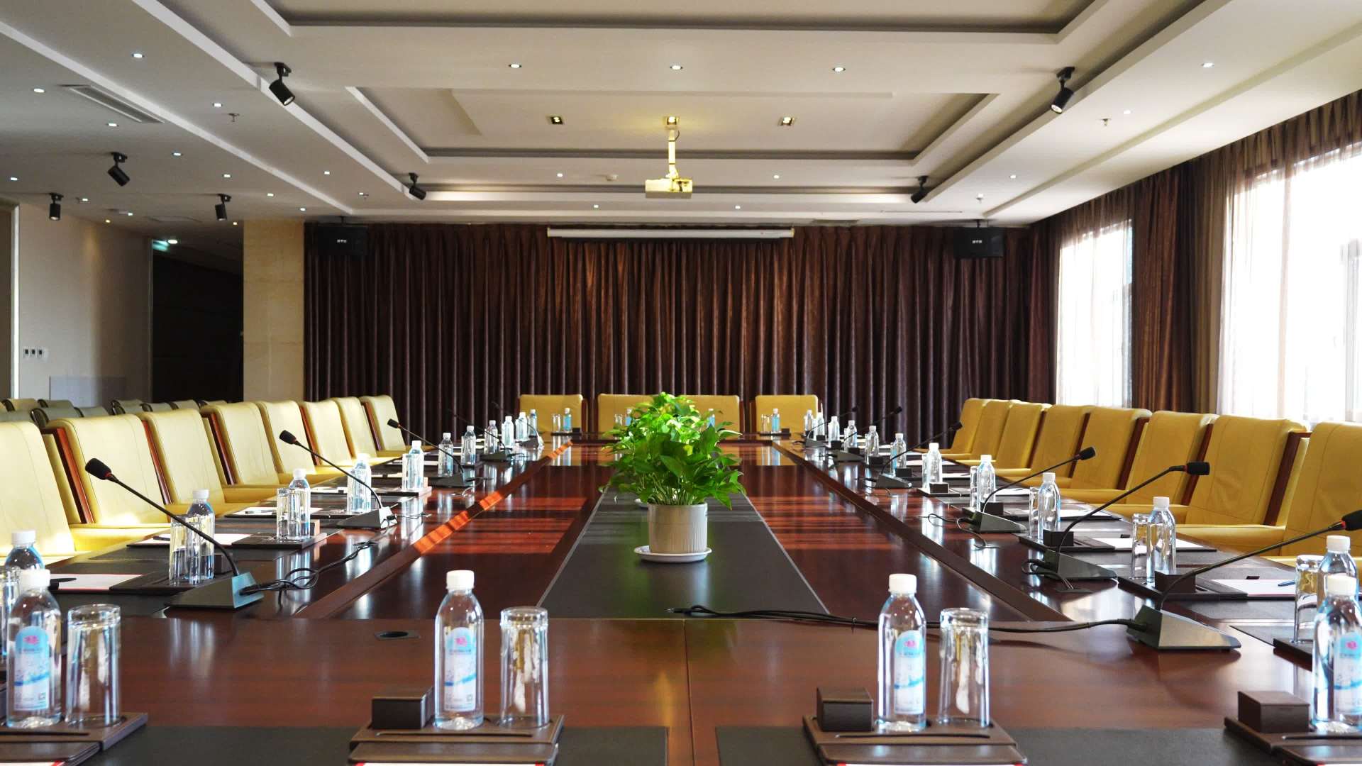 Hongju International HotelOver view