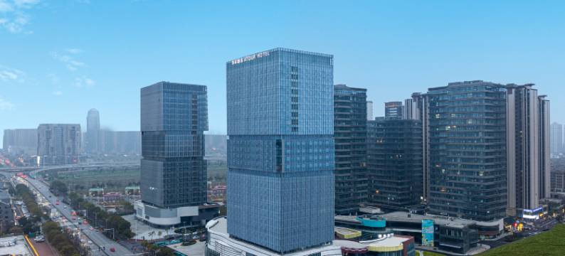 南昌红谷滩绿地中央公园亚朵酒店图片