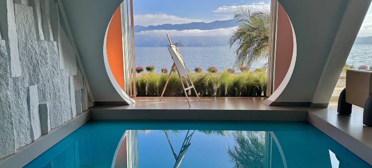 三色云河(泸沽湖大落水店)图片