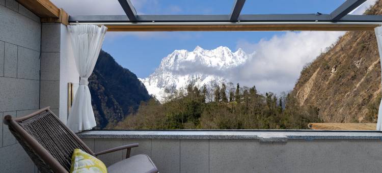 海螺沟鸾喜·隐山· Forest Mountain Lodge·雪山观景温泉度假酒店图片