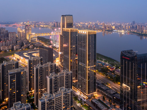 南昌红谷滩万象城亚朵酒店