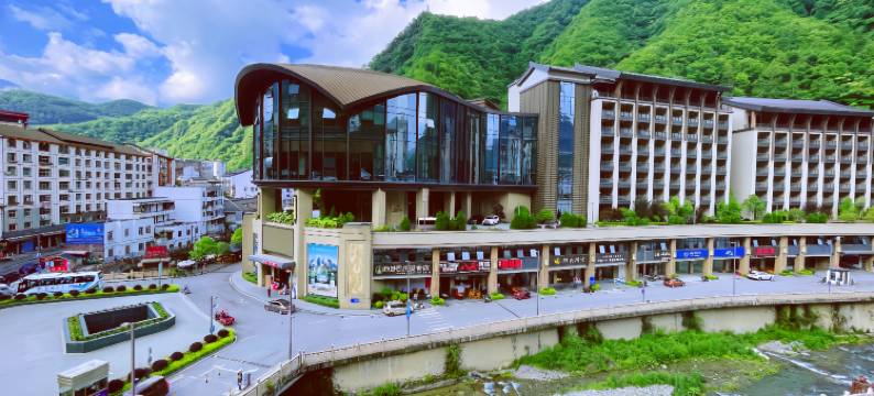 璞素·森林奇境设计师民宿(神农架木鱼镇店)图片