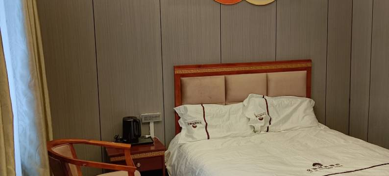 久治阳光酒店图片