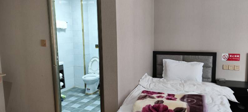 萨嘎壹家宾馆图片