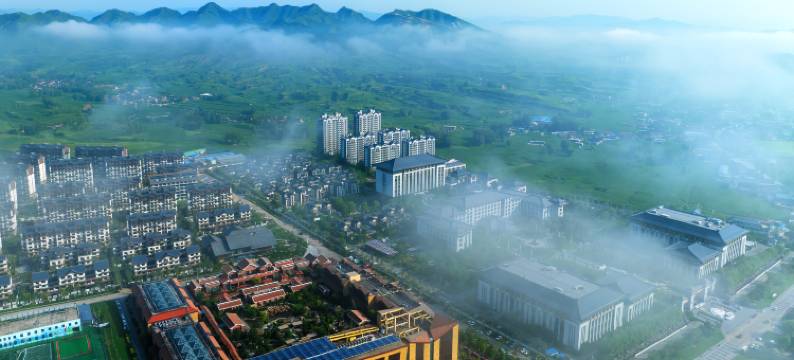 涞源华中假日酒店图片