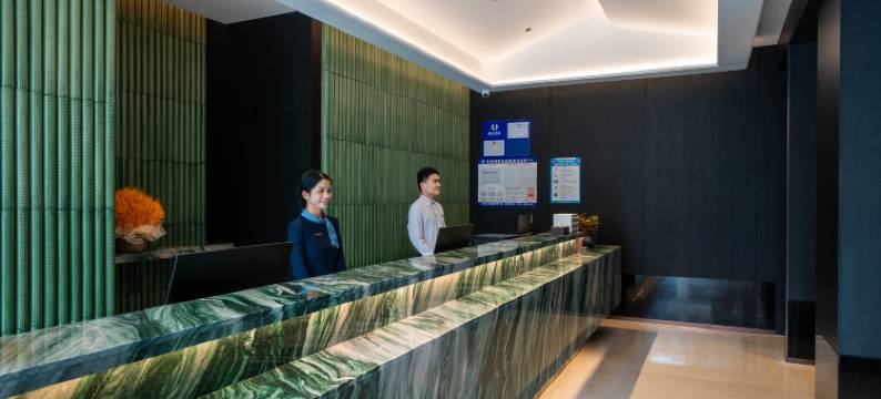 新西里麓岚酒店(玉林奥园广场店)图片