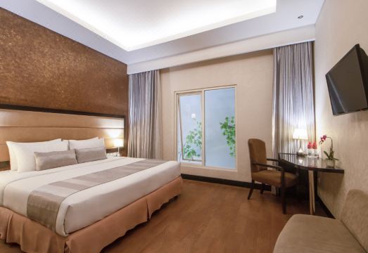 Solaris Hotel Malang Hotel Overview
