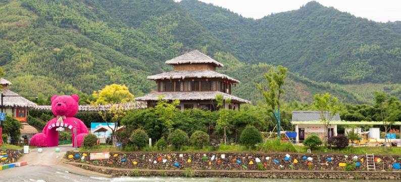 桐庐布谷·环山观景·简白梦幻度假美墅(生仙里竹溪探险乐园店)图片