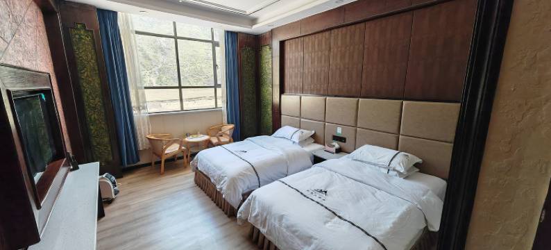 索县虫草大酒店图片