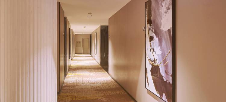 Xbed希酒店(岳阳火车站步行街店)图片