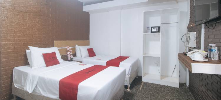 RedDoorz Premium @ THE GRAND PENINSULA SUITES图片