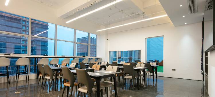 南昌·阅江假日|Ezzy·UrbanCultuW酒店(省博物馆珠江路地铁站店)图片