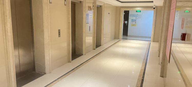 彭城高空城景影院酒店(徐州铜山万达广场师范大学地铁站店)图片