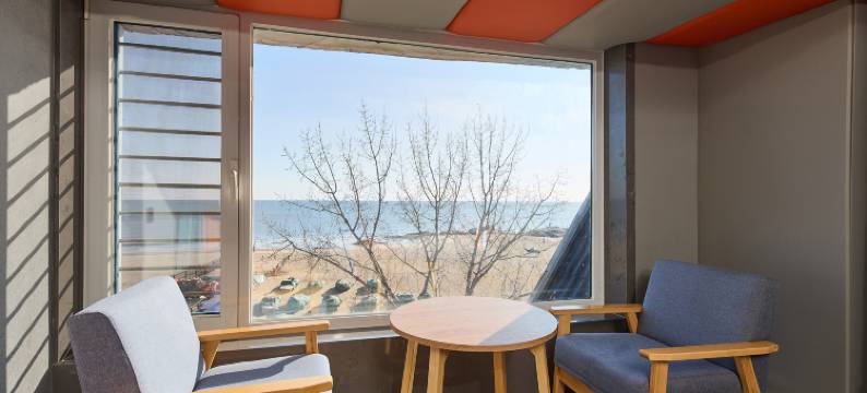 乐鸥海景酒店(北戴河老虎石店)图片