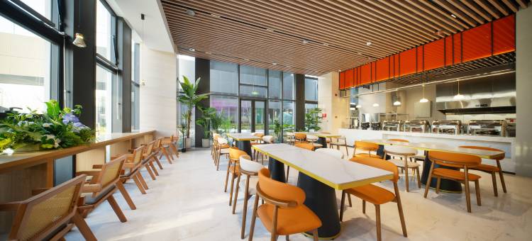 斯维登精品公寓(胶州上合之珠国际博览中心店)图片