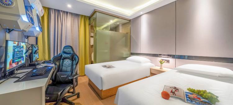 衢州8090轻居酒店(国金中心水亭门店)图片