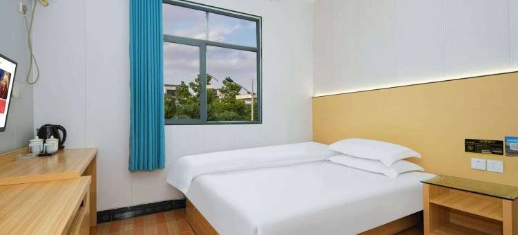 南昌清风商务宾馆(国威路地铁站店)图片