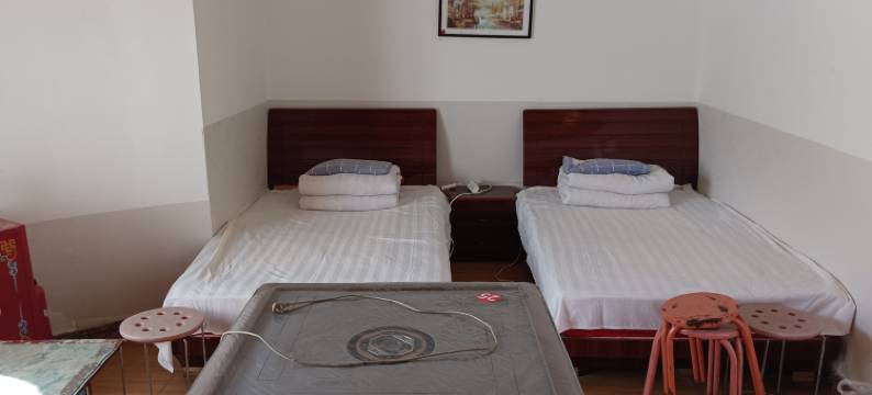 陇县德格都巴雅民宿图片