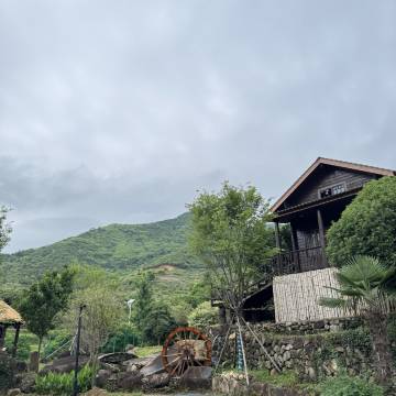 横峰东坡逸居图片