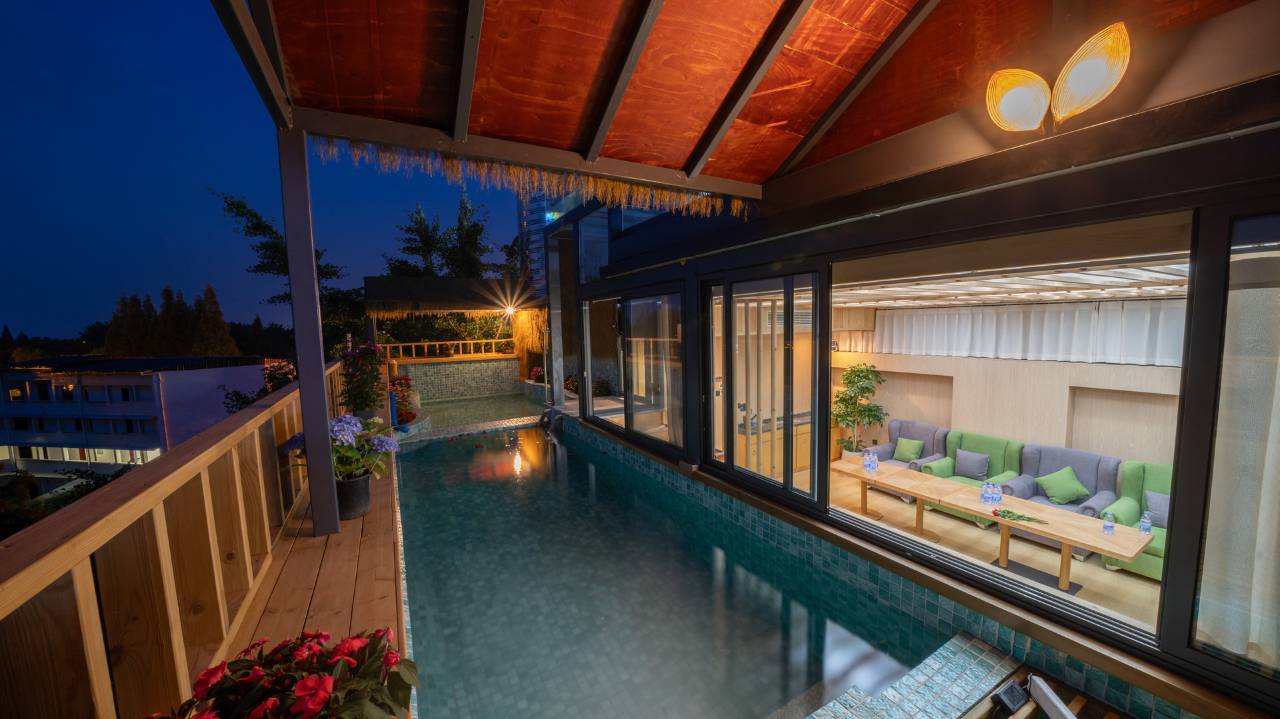 若朴民宿(青城山高铁站前山景区店)图片