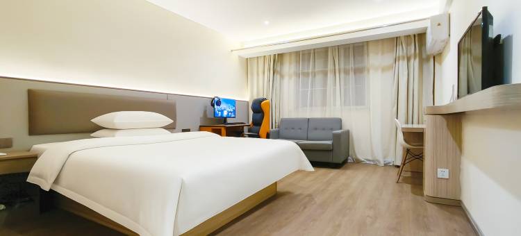 亚信电竞酒店(嘉善外环东路火车站店)图片