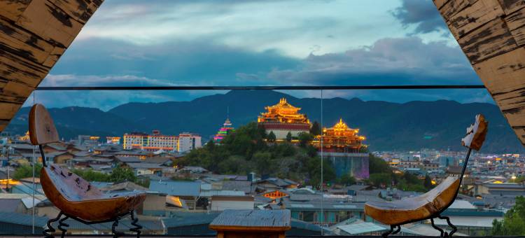 香格里拉无夏而立设计师民宿(独克宗古城店)图片