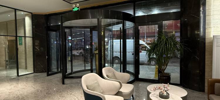 白玉兰酒店(连云港盐河巷步行街店)图片