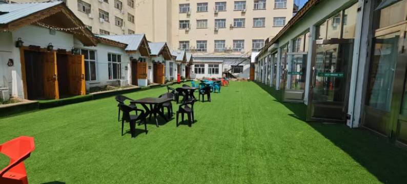 家庭精选超大床酒店图片