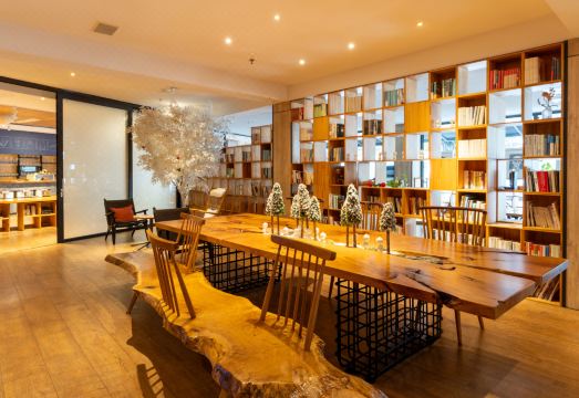 Guangzhou Tunan Live Art HotelHotel Overview