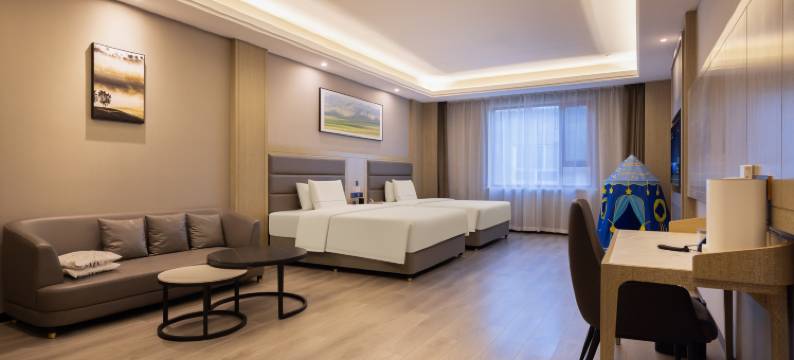 和田夜市团结广场亚朵酒店图片