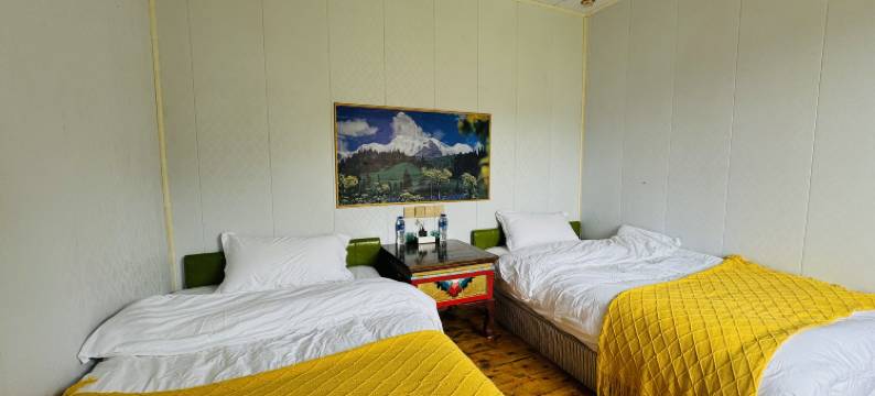 格聂雪域之家民宿图片