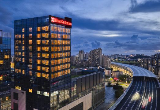 中山南区希尔顿花园酒店外景图