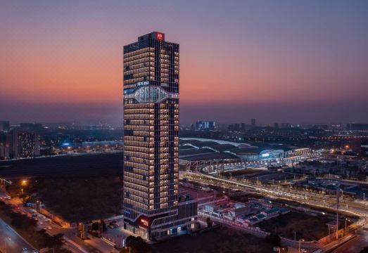 广州南站丽芮酒店外景图