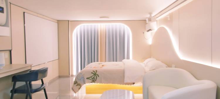 乐屿Island|轻奢影视民宿(福州南站胪雷地铁站店)图片