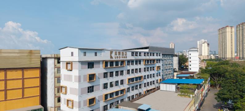 南宁库博酒店(民族大学西乡塘地铁站D出口店)图片