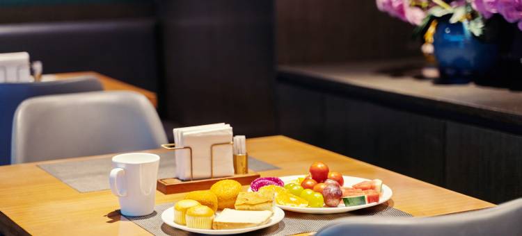 新西里麓岚酒店(南宁安吉万达广场苏卢地铁站店)图片