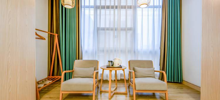 玖典酒店(临高富罗天街汽车站店)图片