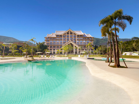 新平戛洒铂森假日温泉酒店