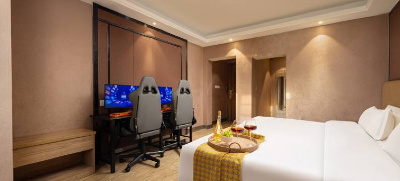 尖峰·柚电竞酒店(抚州贸易广场店)图片