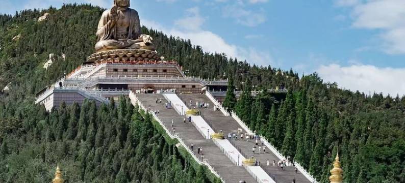 铂雅云尚酒店(龙口通海路保利广场摩天轮店)图片