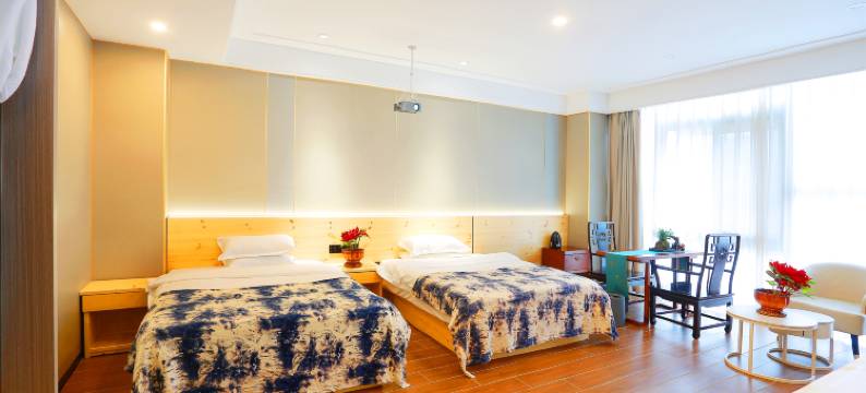 花筑·檩然亲子度假民宿(熊猫谷店)图片