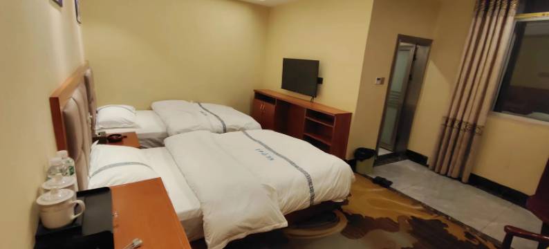 镇雄鸿达酒店(赤水源镇)图片