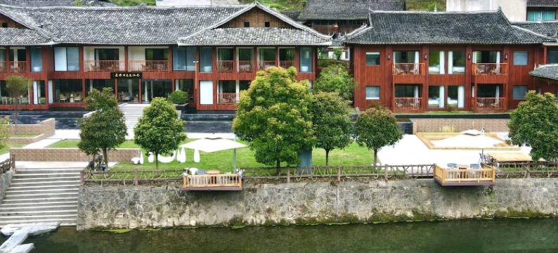 卜拉·丹江田居图片