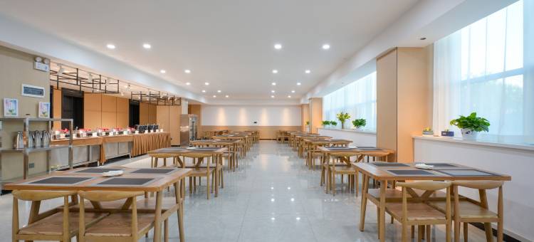 伊宁云端酒店(开发区友谊医院店)图片