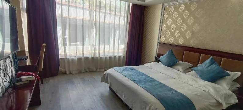 马尔康盛唐大酒店图片