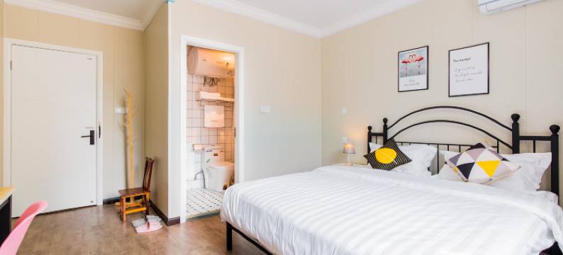 上海橙依精品民宿(比斯特购物村店)图片