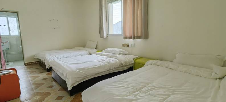 宝兴阿罗云湖客栈图片