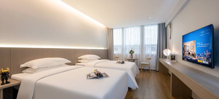 窝趣服务式公寓酒店(深圳红岭地铁站店)图片