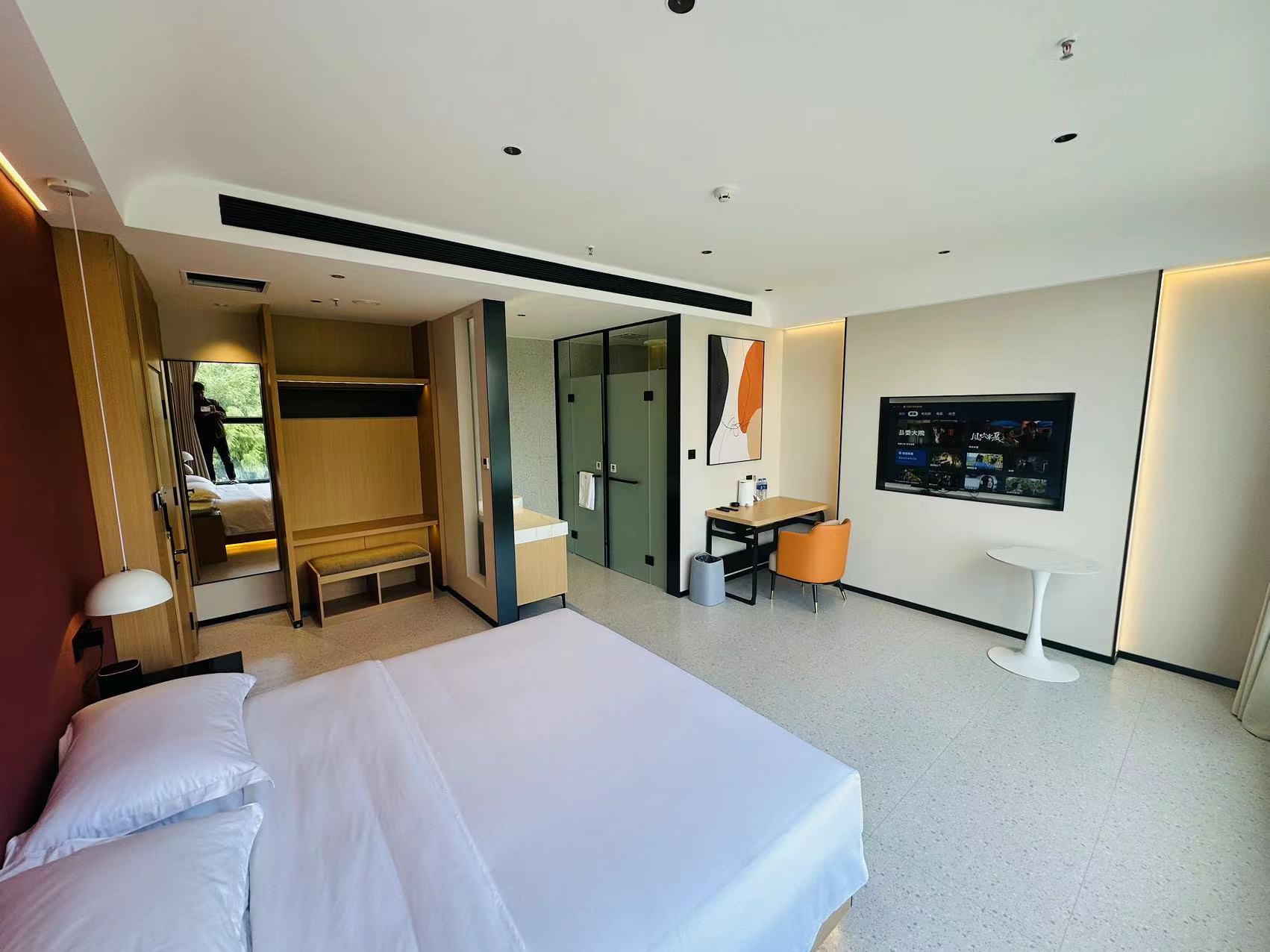 Hemuyueju Hotel (Weichang Mulan New World)Over view