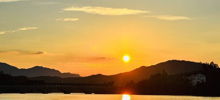 上犹南湖揽湖山居图片